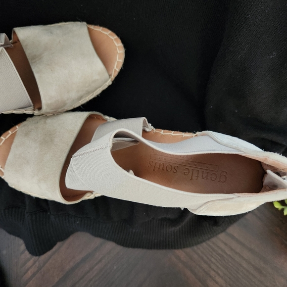 Gentle Souls by Kenneth Cole Colleen Suede Espadrille Wedges - Picture 6 of 8